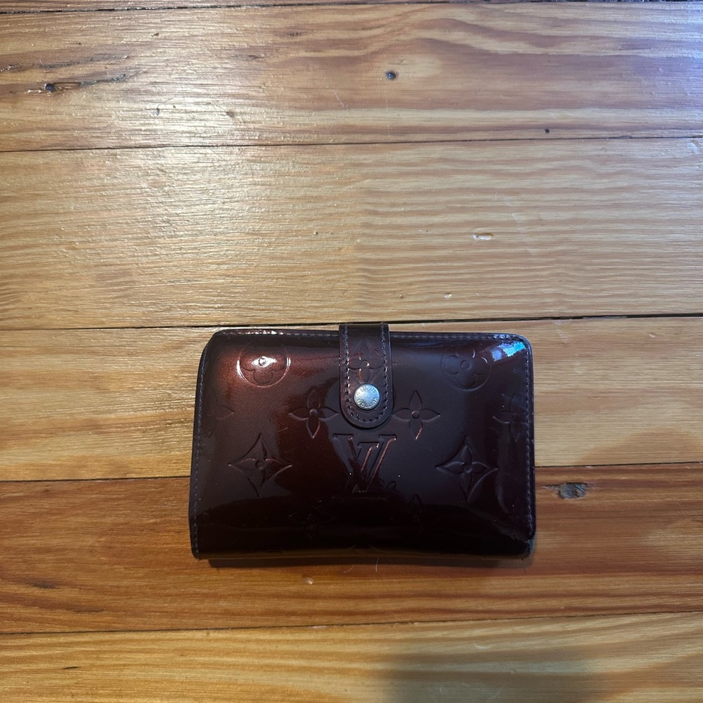 Louis Vuitton Vernis Dark burgundy Monogram Wallet